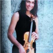 Insegnante di violino impartisce le lezioni a domicilio degli allievi e a proprio domicilio. Zona Canavese, provincia di Torino. Lezione di prova gratuita. Noleggio di violino